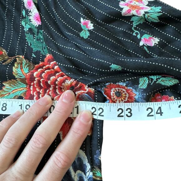 Johnny Was Black Floral Top - Picture 8 of 10